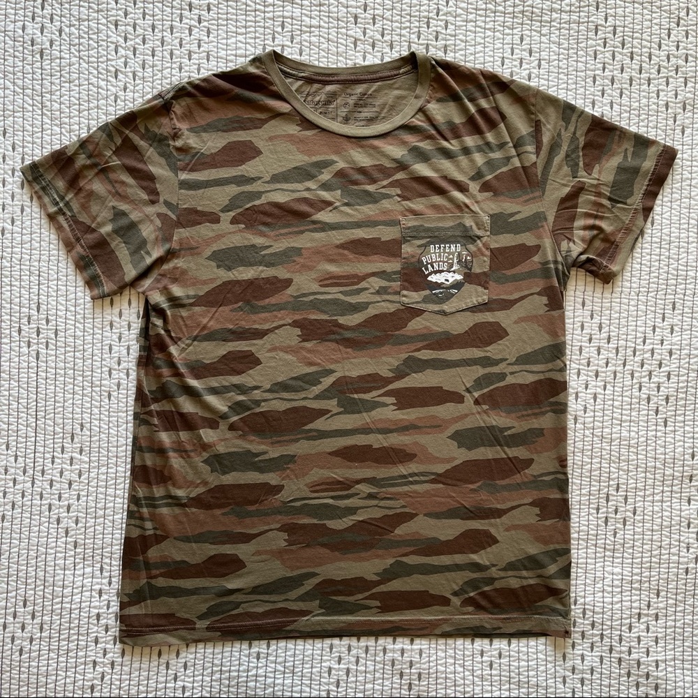 Patagonia Organic Cotton Pocket Tee in M’s Large